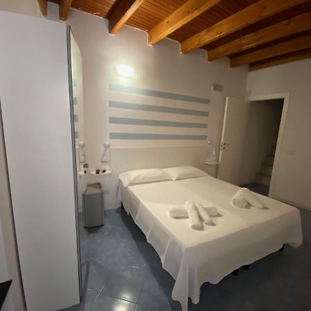 Carugio Rooms Вернацца Экстерьер фото