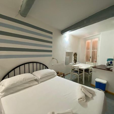 Carugio Rooms Вернацца Экстерьер фото